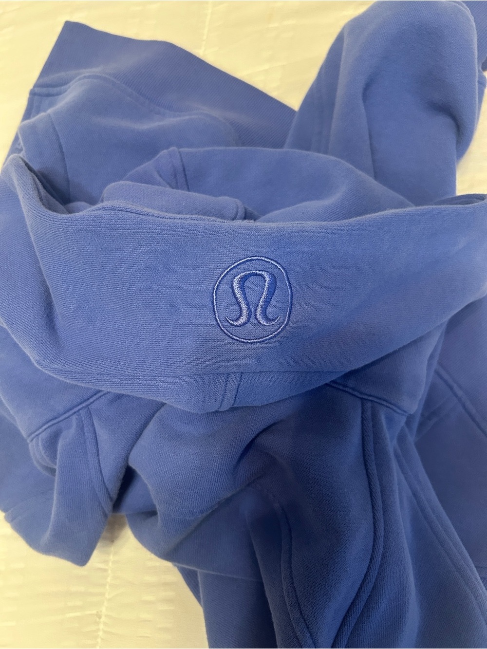 Women’s Lululemon scuba quarterzip hoodie - Picture 4 of 5